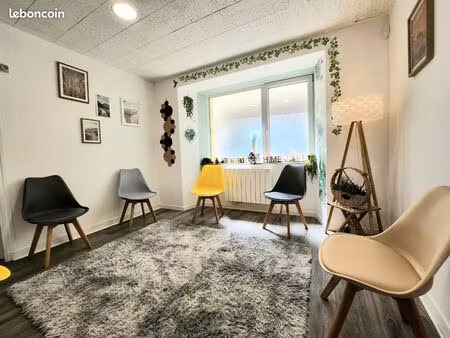 ? salle professionnelle à louer dès 25 la demi-journée – centre de lesneven