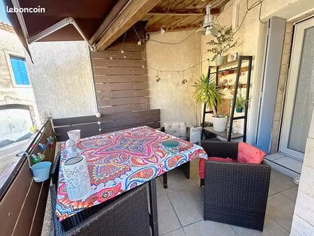 maison de village t3 avec terrasse  cave et stationnement