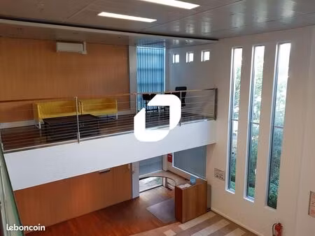 local d'activité 780 m²