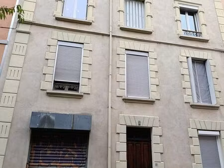 vends local commercial transformé en habitation