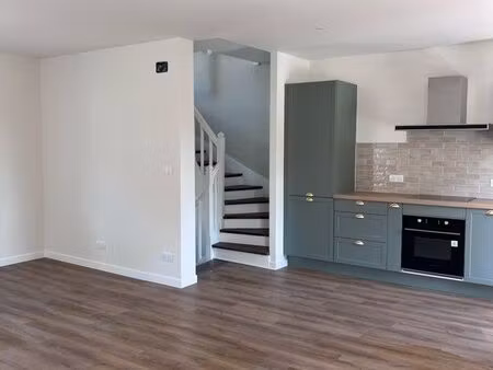 a louer: duplex de 70m2 entièrement rénové à mancieulles