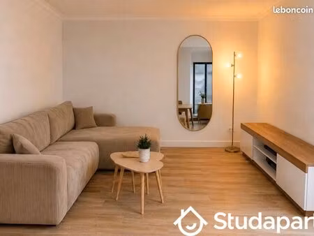 chambre 1 pièce 12 m²