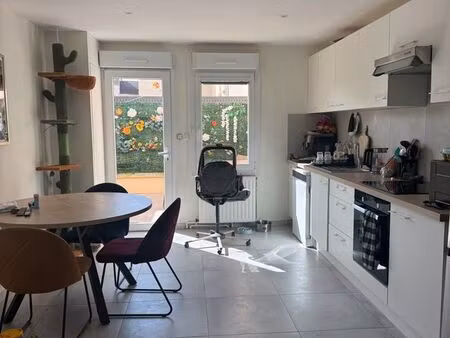 appartement t3 de 70 m² à saulxures les nancy rdc avec terrasse