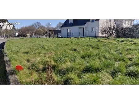 terrain 409 m² besne