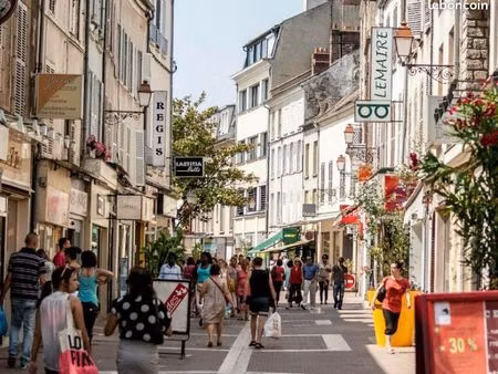 boutique 35 m² villecresnes
