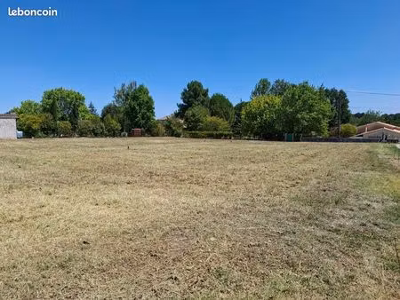 terrain viabilisé 613m² beaupuy