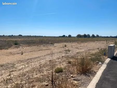 terrain 1 003 m² vendres