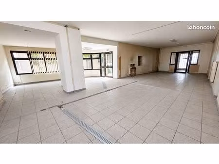 appartement 4 pièces 148 m²