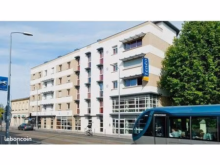 studio 1 pièce 26 m²
