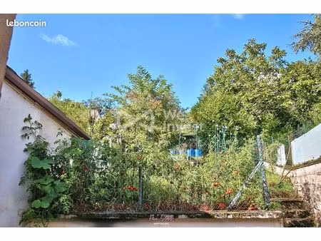 maison 5 pièces 146 m²