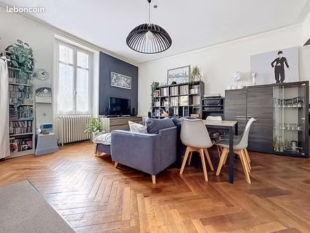 maison 5 pièces 62 m²