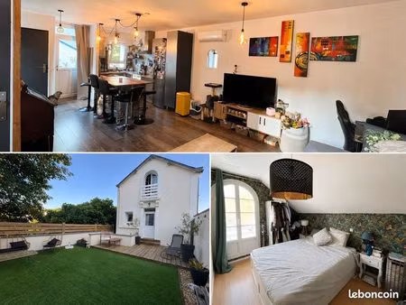 ? maison de ville avec cour aménagée  garage et atelier – saint-cyr-sur-loire (cottage par