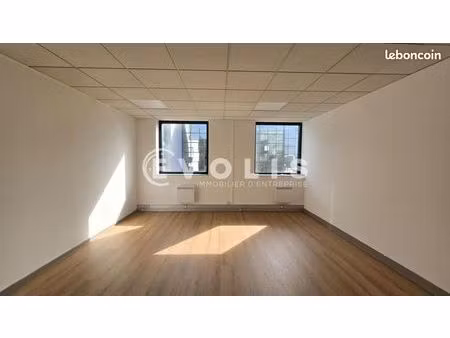 bureau 35 m²