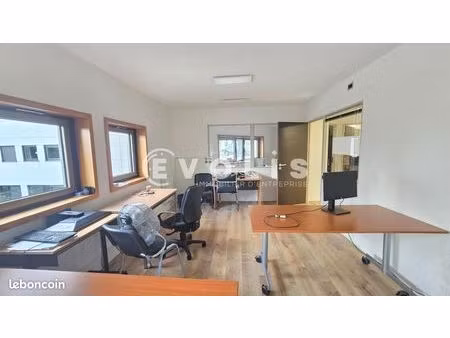 bureaux 330 m²