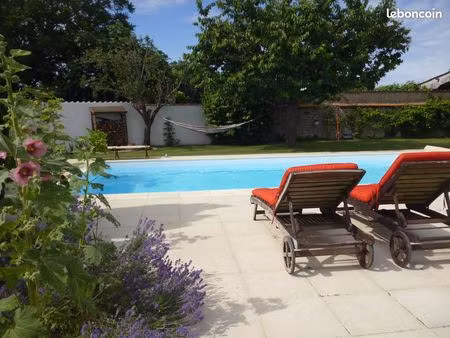 maison avec jardin et piscine