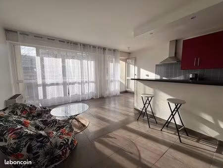 beau t2 en duplex 54m² proche gare cergy prefecture