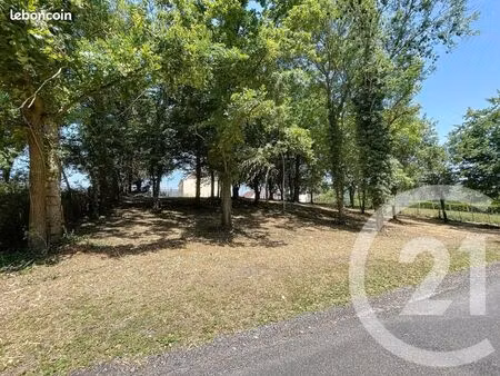 terrain 600 m² ressons sur matz