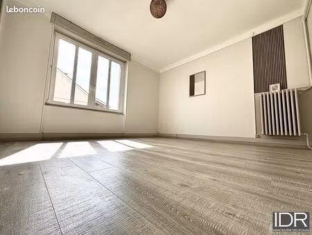 appartement 3 pièces 60 m²