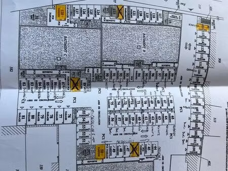 lot de 3 parkings extérieurs