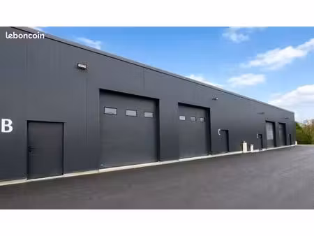 local d'activites saint-gilles 80 m²