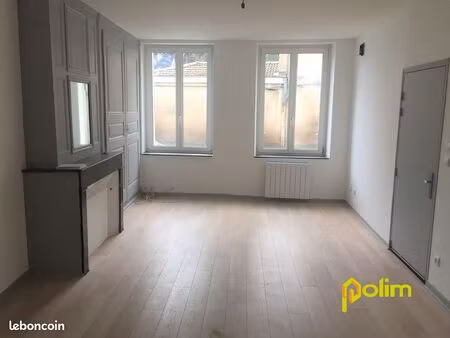 studio 1 pièce 31 m²
