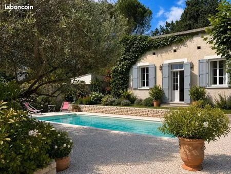 tres calme - cadre verdoyant - 6 chambres - piscine - volumes généreux - grand terrain - a