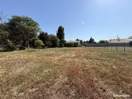 terrain 962 m² podensac