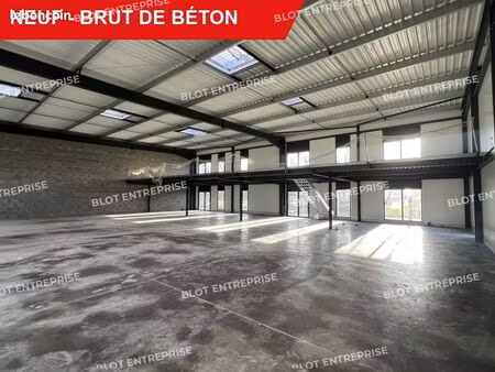 local d'activité 610 m²