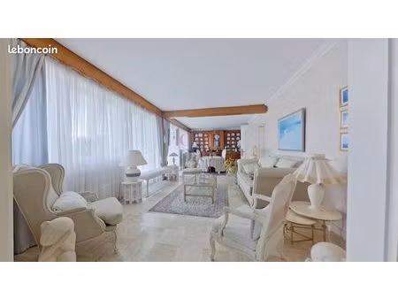 propriété 8 pièces 223 m²
