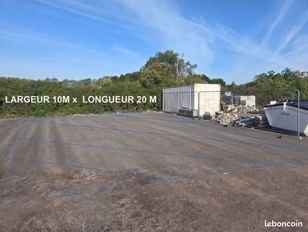 loue terrain 200m2 (10m x 20m)
