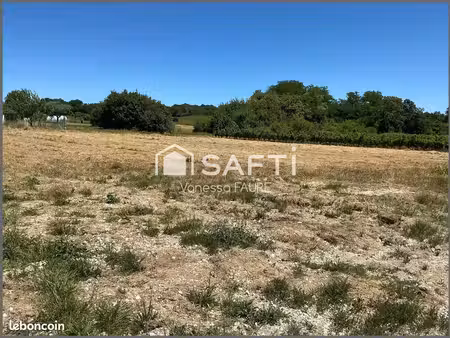 terrain 586 m² targon