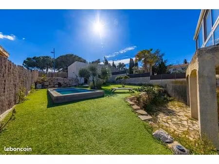 immeuble 160 m² le cres
