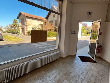local commercial a louer