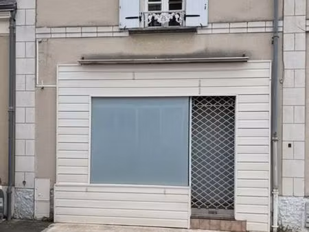 local commercial 44 m² trelaze