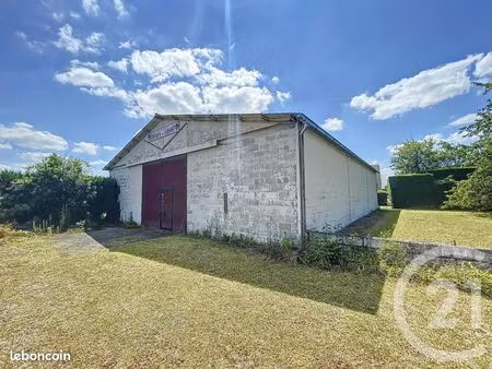 maison 1 pièce 250 m²