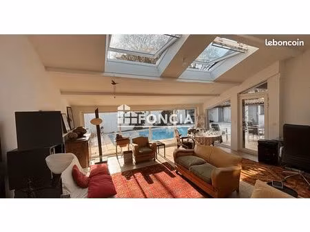 à vendre montpellier aiguelongue villa six pièces avec piscine