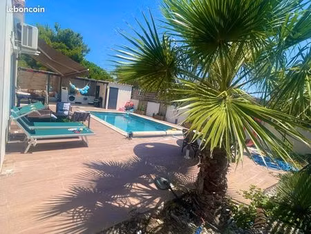 ? villa 4 faces de plain-pied 135 m² – 5 chambres – piscine – terrain 510 m² – aucun trava