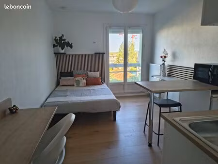 studio meublé refait à neuf 18 m² - idéal étudiant - proche fac/chu - beaumont