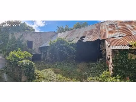 bâtiment 3 pièces 240 m²