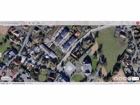 parking aérien face mairie de lons