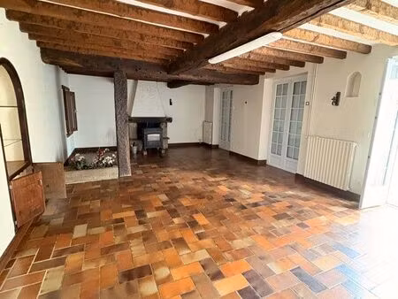 grande maison familiale avec dépendances et terrain de 3 620 m² – entre renazé et congrier