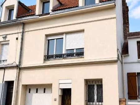 maison 10 pièces 180 m²