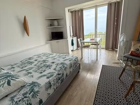 à louer – studio meublé avec vue océan à bidart (location étudiante de septembre à juin)