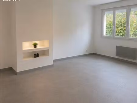 t3 rénové de 75m2 à séméac