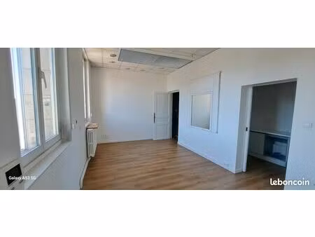 bureaux 70 m² saintes
