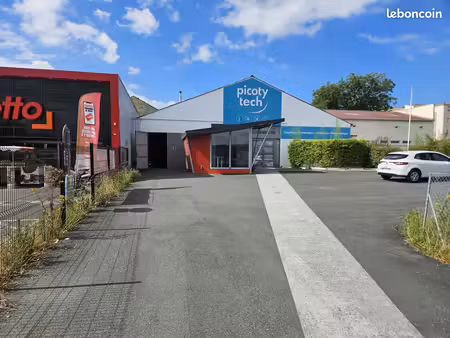 local commercial 559 m² saintes