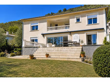 villa de luxe à vendre à le bar-sur-loup