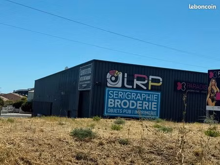 local commercial 150m2+70 m2 mezzanine
