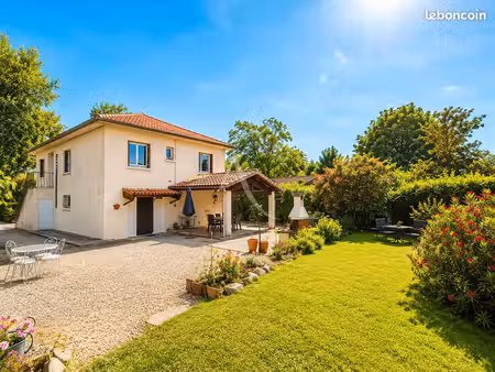 maison 6 pièces 106 m²