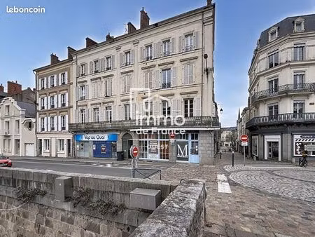 local commercial 47 m²